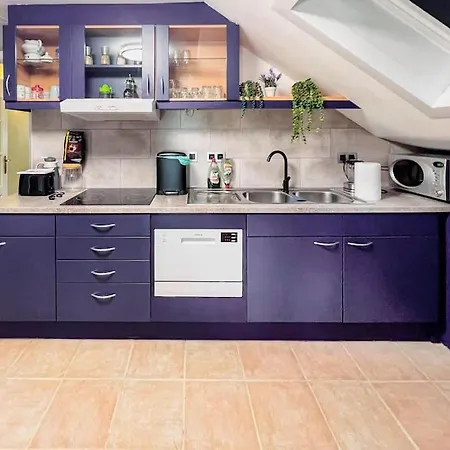 아파트 Modern Loft With 2 Bedrooms Near Sint Truiden Herk-de-Stad